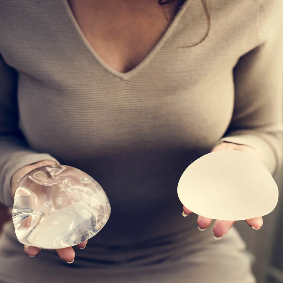 Los implantes mamarios afectan la lactancia